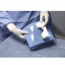 Talla Fenestrada TNT con Adhesivo 75x90cm Estéril, Azul 50 unidades Omnia